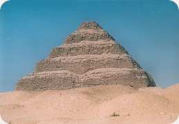 pyramide-djoser