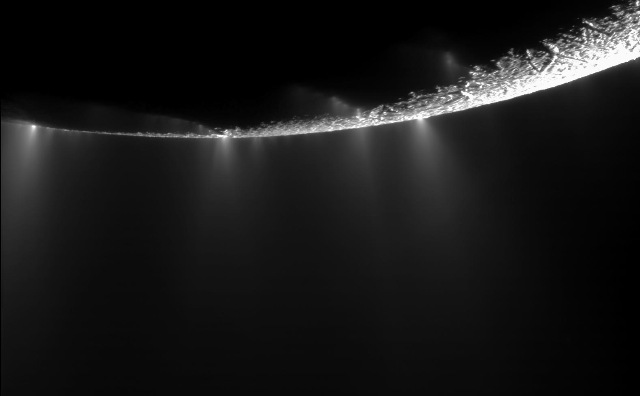 Enceladus-jets-eau