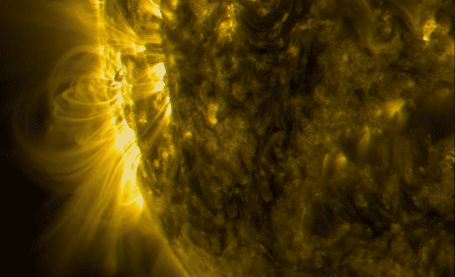 NASA _ SDO Observes Strong X-class Solar Flare_863-1195