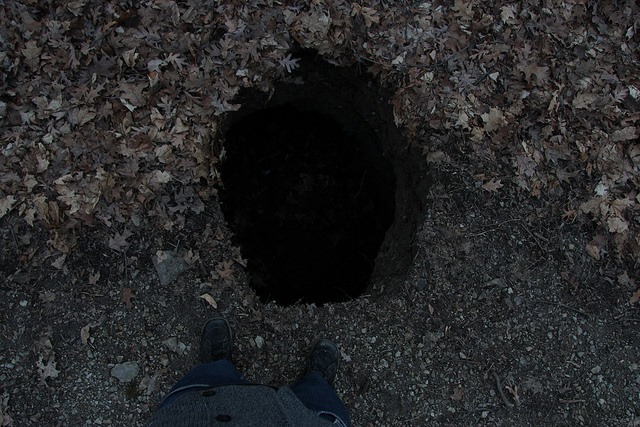 fall in hole