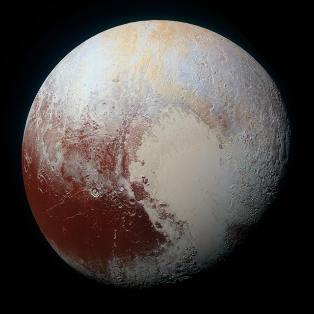 Pluton-portrait-NW0915