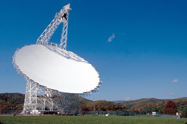 Radio-telescope-Green-Bank