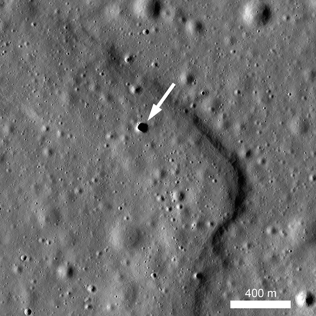 LROC Marius Hills pit Lune