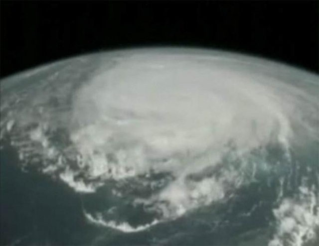 Terre-ouragan-Irene4