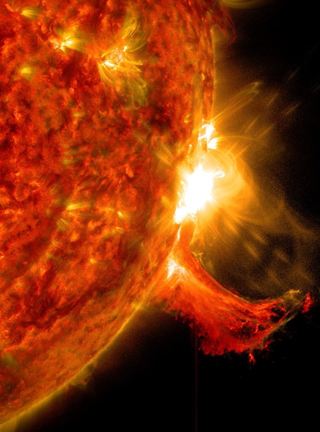 eruption solaire m7.3
