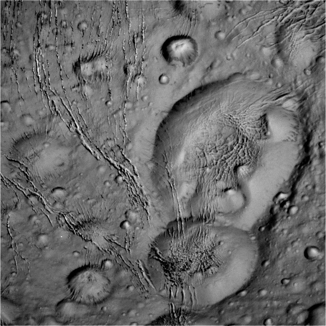 Encelade-cassini-151015-5