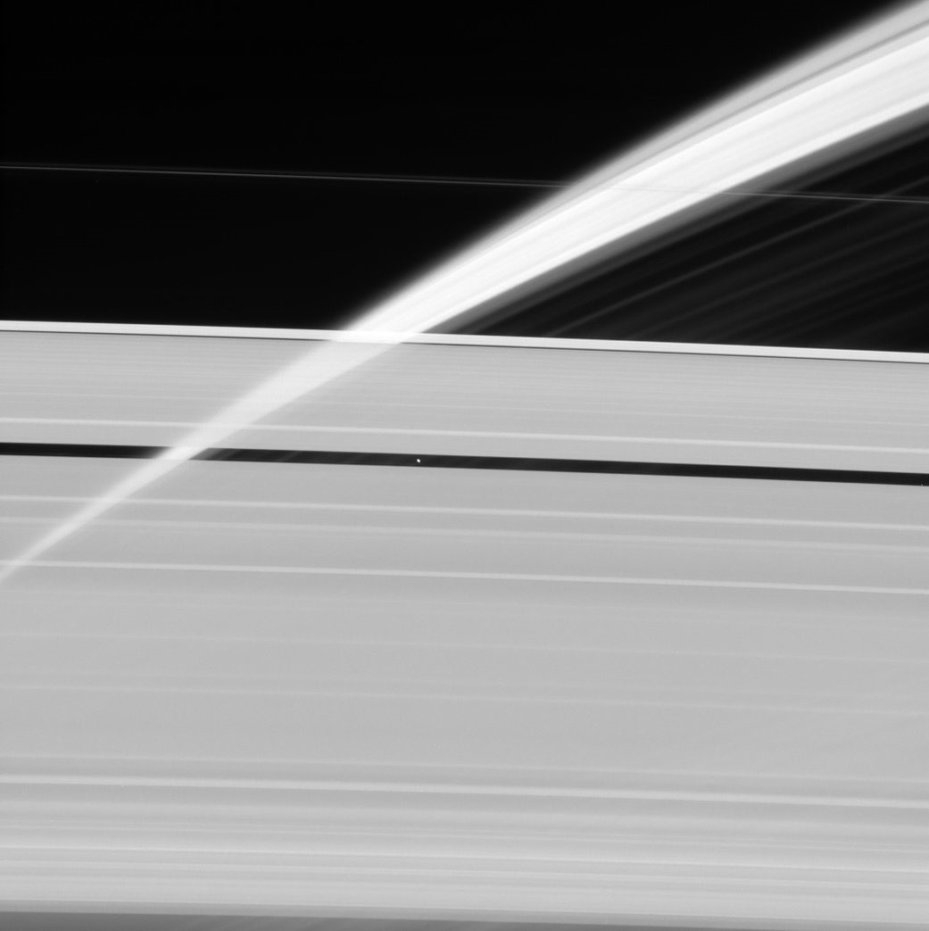 Saturne Encke Translucide 18i