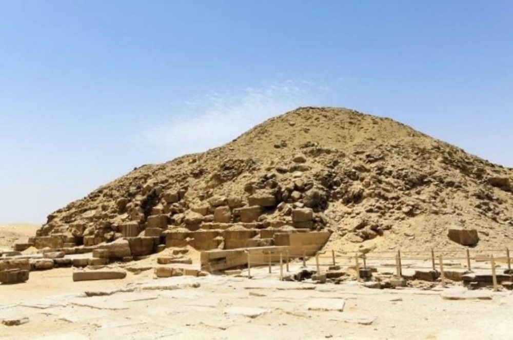 Pthames-tombe
