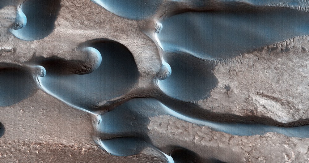 Dune Barkhane Mars Hirise 4 22