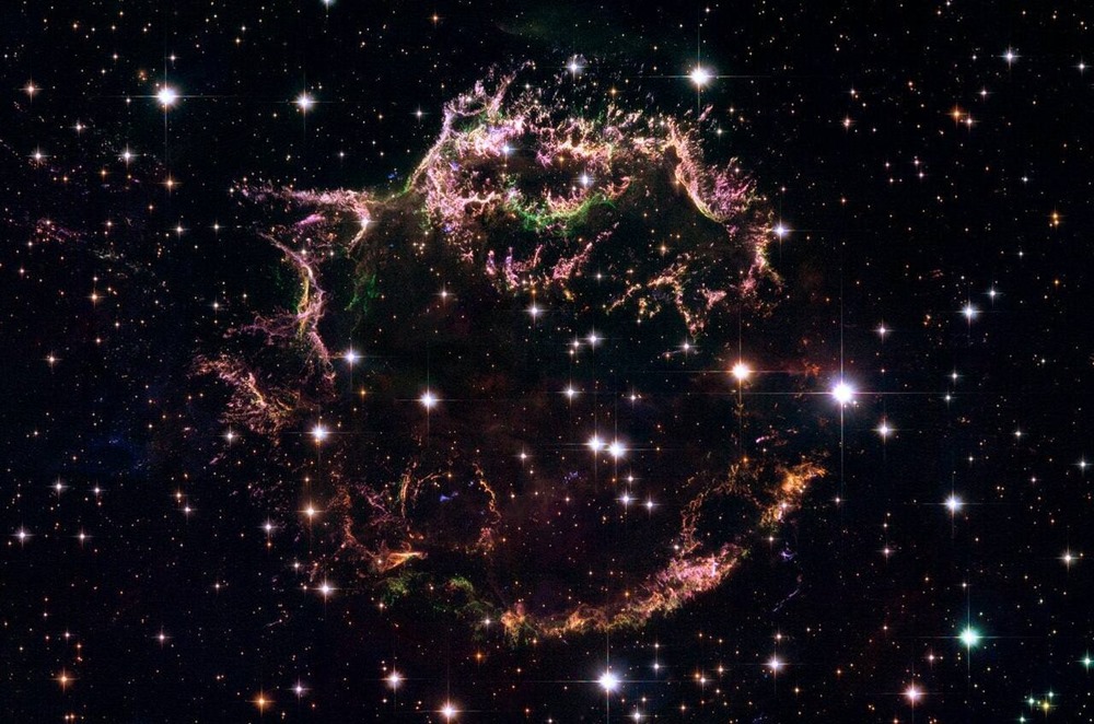 Supernova Cassiopée A Hubble 1 23