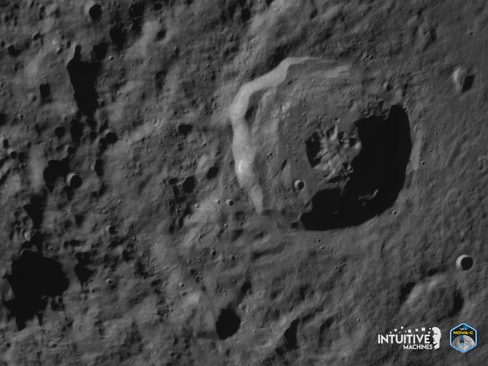 Odysseus Cratere 1 24